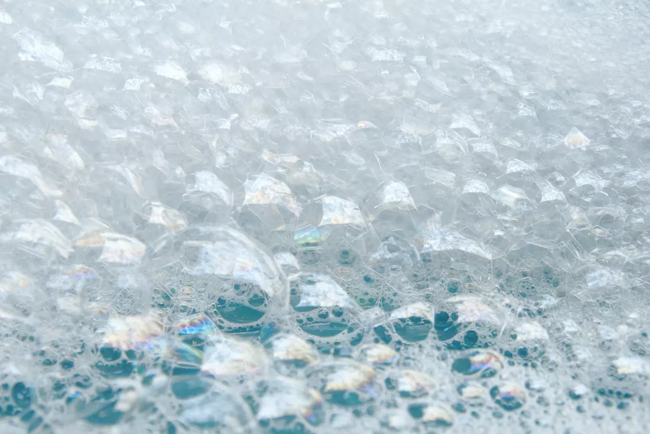 Foaming liquid